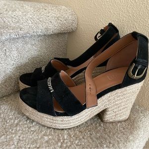 Heels size 6.5. Used once, excellent condition.